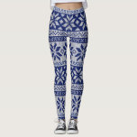 Nordisk vit för blått för mönster för leggings<br><div class="desc">Klänningen upp din vintergarderob med dessa roliga högkvalitativa damasker som presenterar en vintervitsnowflake,  mönstrar uppsättningen mot en blåttbakgrund.  Perfekt för helgdagar eller de dagliga de vinteraktiviteterna och genomkörarna.</div>