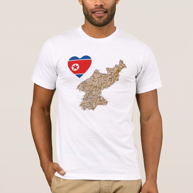 Nordkorea Flagga Heart och Karta T-Shirt (Framsida)