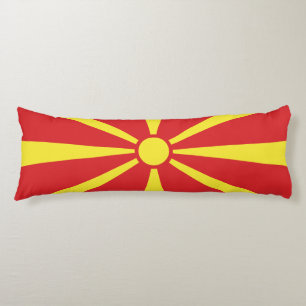 Nordmakedoniens flagga kroppskudde