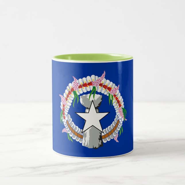 Nordmarianernas flagga Två-Tonad mugg (Center)