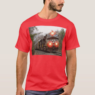 Norfolk Southern 7557 vid Gardner T Shirt