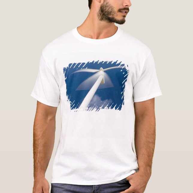 Norge, Sogn og Fjordane. Vindkraftverk vid Kråkene Tee Shirt (Framsida)