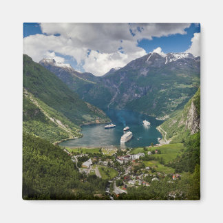 Norge till Geiranger från Flydalsjuvet Magnet