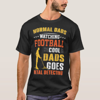 Normal Pappor som tittar på fotbollens Coola Pappo T Shirt