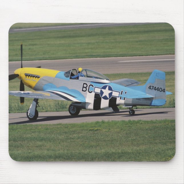 Norr - amerikan P-51 D som bländar Donna på Musmatta (Framsidan)