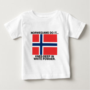 Norrmän Gör Det... Knädjupt i Vitt Pulver Tee