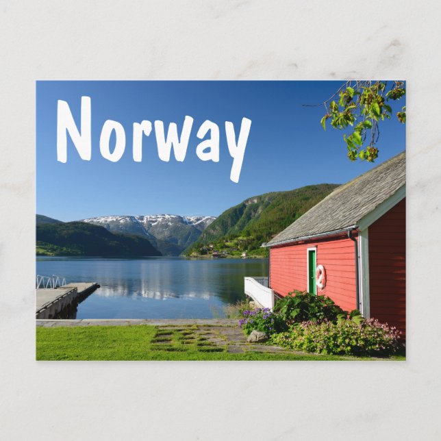 Norsk fjordsvy med rött strumhus vykort (Framsida)