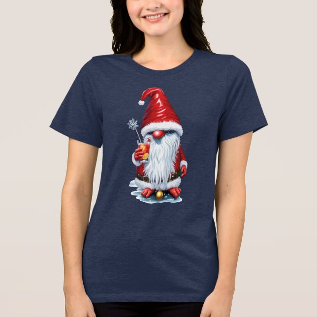 Norsk Gnome Holding A Cranberry Juice Cocktail T Shirt (Framsida)