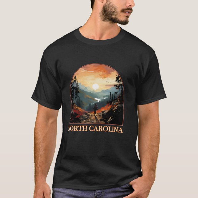 North Carolina NC Hiking Mountain State Pride Long T Shirt (Framsida)