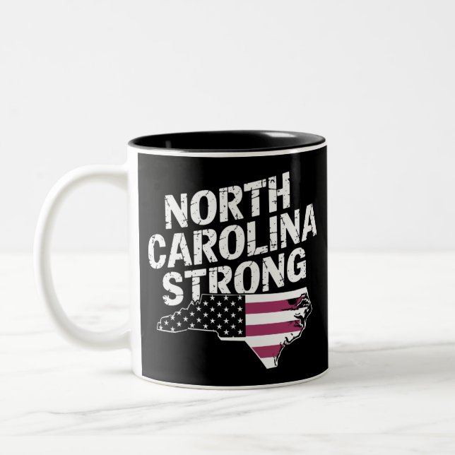 North Carolina Starong with NC State and USA flagg Två-Tonad Mugg (Vänster)