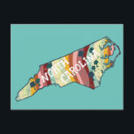 North Carolina State Karta beskrev feta färgämnen Vykort<br><div class="desc">Kolla in det här färgfulla tillståndet karta teckning. Besök min butik för mer stater och fler matchande artiklar!</div>