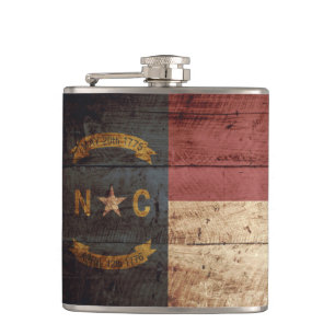 North Carolina statlig flagga på gammalt Wood kor Fickplunta
