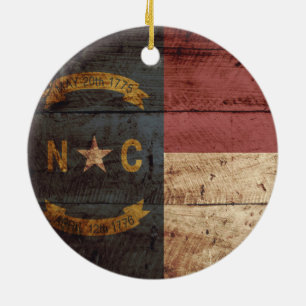 North Carolina Statlig flagga på Old Wood Grain Julgransprydnad Keramik