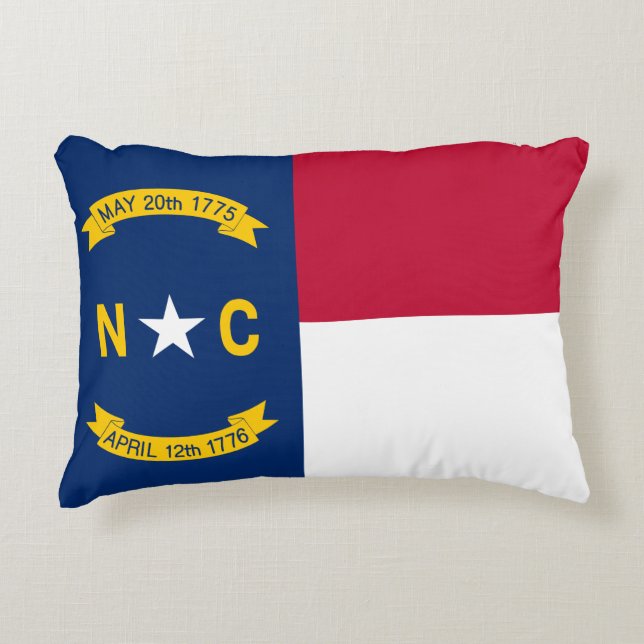North Carolina statlig flagga Prydnadskudde (Framsidan)