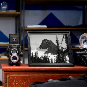 North Cascades Mountain Peak Black and White Fototryck