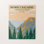 North Cascades National Park Washington Vintage Pussel<br><div class="desc">Konstruktion för vektorgrafik i norra Cascades. Parken består av en nordlig och sydlig del som är uppdelad i Skagitfloden och som rinner genom dammarna i Ross Sjö nationella rekreationsområde.</div>