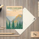 North Cascades National Park Washington Vintage Vykort<br><div class="desc">Konstruktion för vektorgrafik i norra Cascades. Parken består av en nordlig och sydlig del som är uppdelad i Skagitfloden och som rinner genom dammarna i Ross Sjö nationella rekreationsområde.</div>