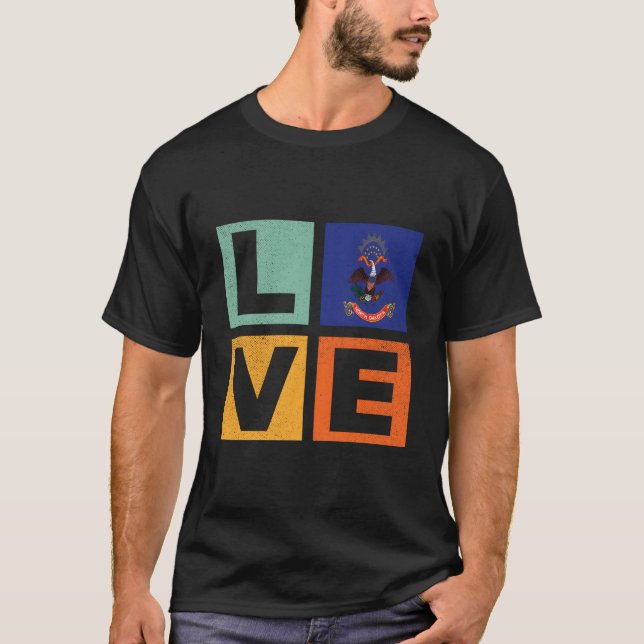 North Dakota Flag Love North Dakota T Shirt (Framsida)