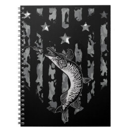 North Pike Tiger Musky Fishing Flagga Camo Anteckningsbok