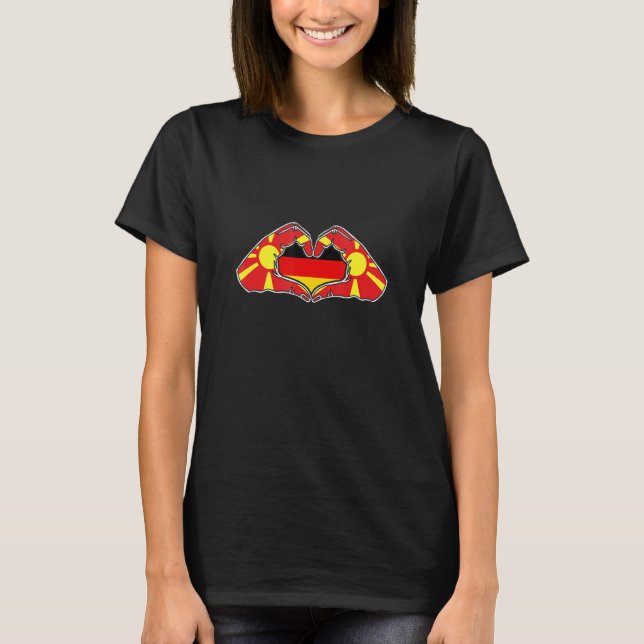 Northern Macedonia and Germany  Heart hand friends T Shirt (Framsida)