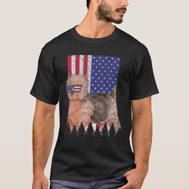 Norwich Terrier Patriotic Hund USA Pride American  T Shirt (Framsida)