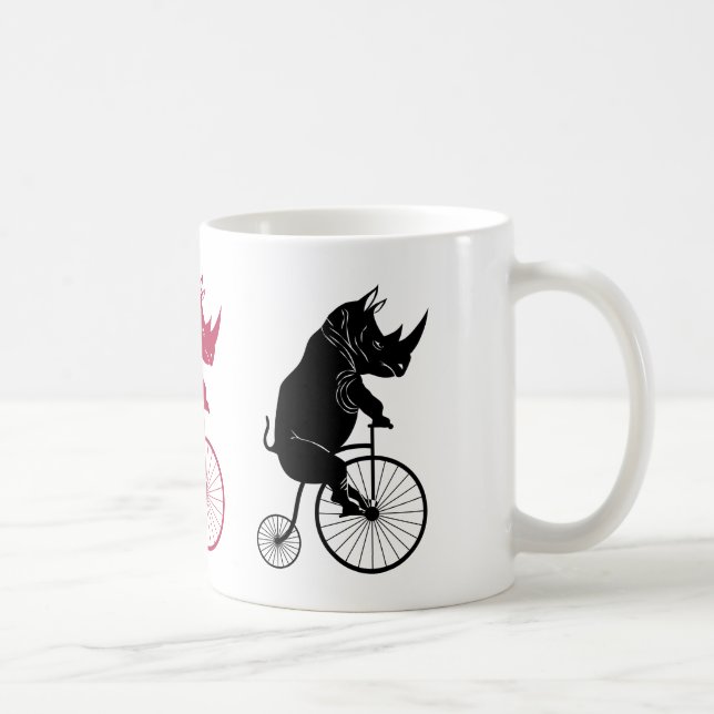 Noshörning som rider en traditionellcykel kaffemugg (Höger)