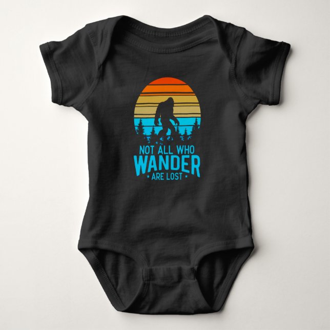 Not All Who Wander are Lost | Bigfoot Retro Design T Shirt (Framsida)