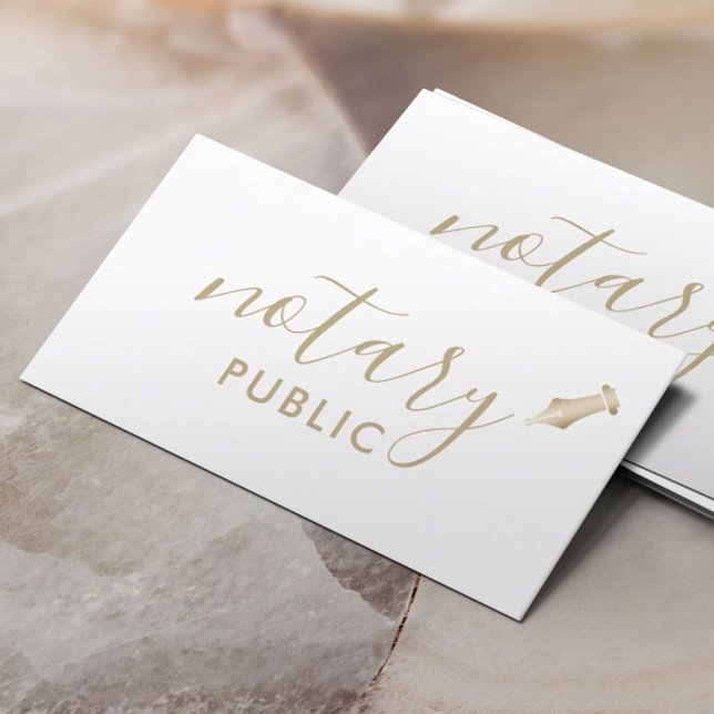 Notarius public Elegant Guld Typography Plain Visitkort (Skapare uppladdad)