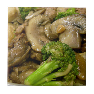 Nötkött, broccoli och champinjonstam kakelplatta