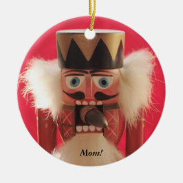 Nötkreatör med akorn runt ornament
