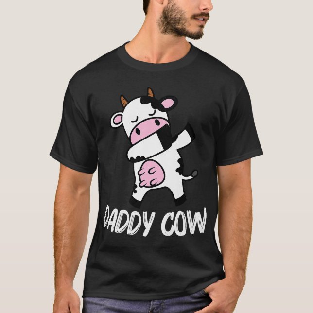 Nötkreatur av nötkreatur i manar pappa t shirt (Framsida)