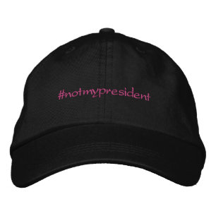#notmyPresident hat rosa/black Broderad Keps