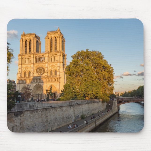 Notre Dame de Paris vid Golden Hour - Paris, Frank Musmatta (Framsidan)