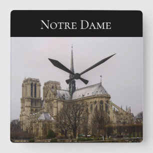 Notre Dame kvadrerar väggen tar tid på Fyrkantig Klocka