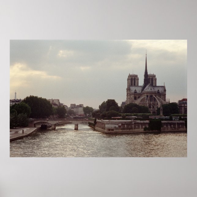 Notre Dame på floden Seine Poster (Framsidan)