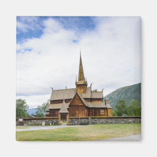 Notsystemkyrka i Lom, norgemagnet Magnet