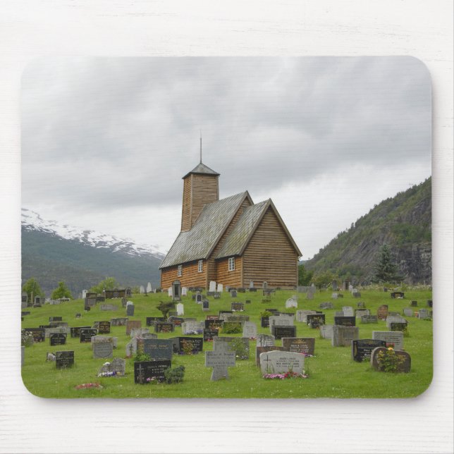 Notsystemkyrka med kyrkogården i norgemousepad musmatta (Framsidan)