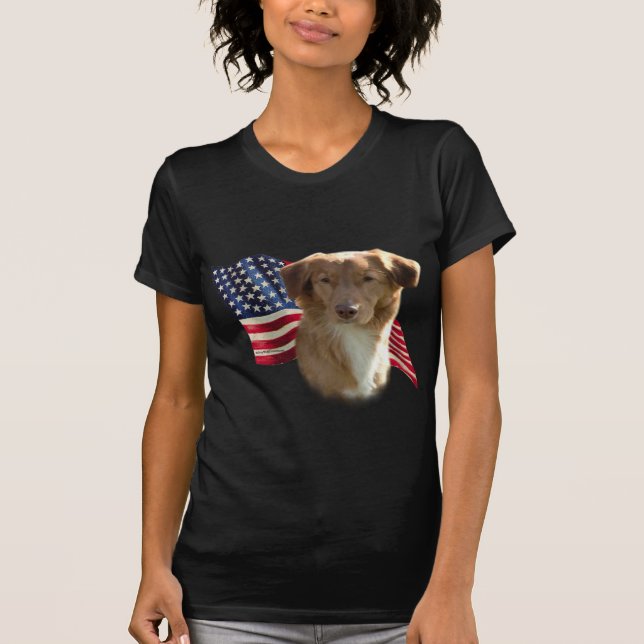 Nova Scotia Anka Tolling Retriever Flagga T Shirt (Framsida)