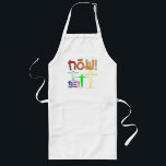 NOW BE Vol 2 Långt Förkläde<br><div class="desc">Farbenfrohes, inspirierendes Design mit leuchtenden Figuren und dem motivierenden Slogan „NOW! BE!“. Perfekt für alle, die im Moment leben und positive Energie ausstrahlen wollen.</div>