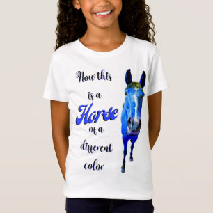 Nu är detta en häst av ett annat Färg i blått T Shirt