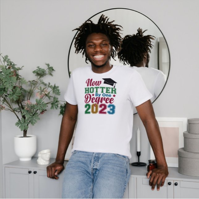 Nu har vi en grad 2023 Grad T Shirt (Skapare uppladdad)