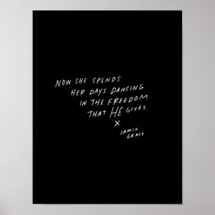 Nu tillbringar hon sina dagar att dansa poster