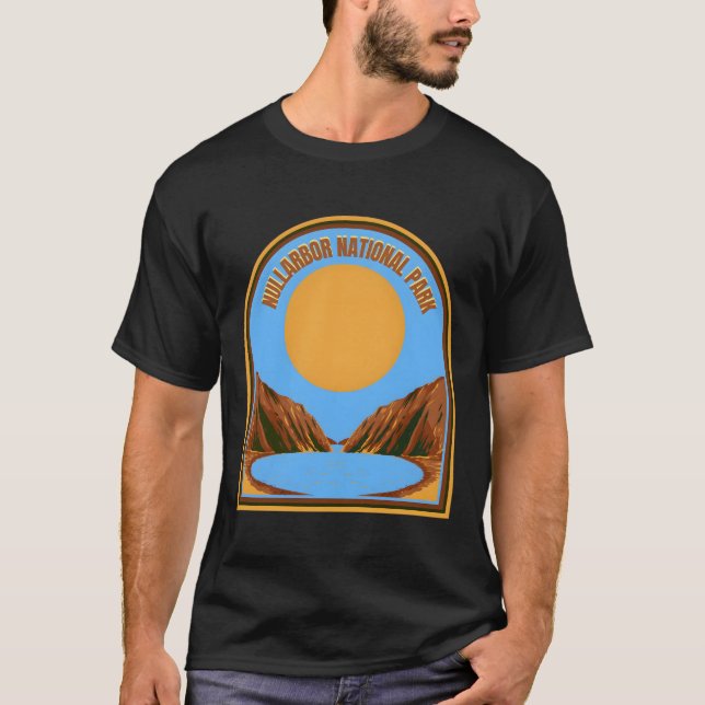 Nullarbor � Australiens ändlösa Horisont T Shirt (Framsida)