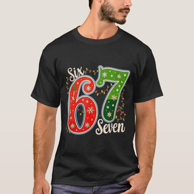 Number 67 Funny Six Seven 6 7 Meme Christmas Light T Shirt (Framsida)