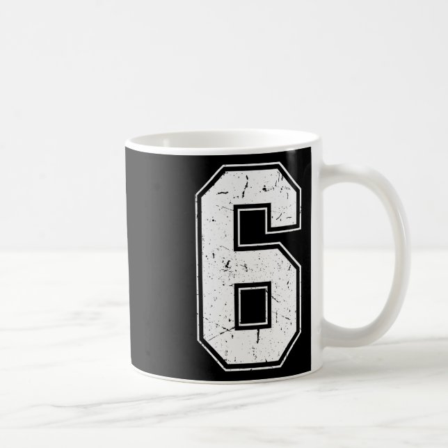 Number 6 Matchande Kostym 67 Meme Kostym Distresse Kaffemugg (Höger)