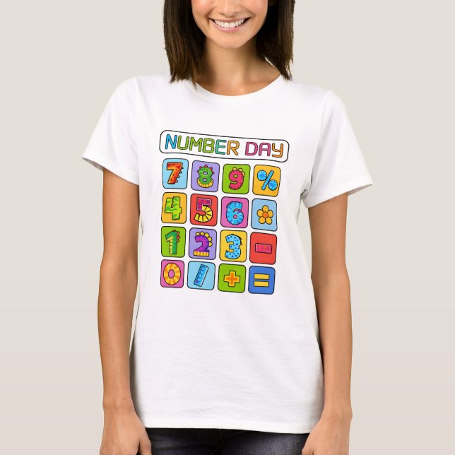 Number Day Math Icons Calculator T Shirt (Framsida)