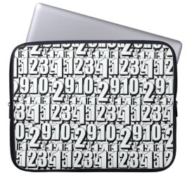 Numbers Black White Laptop Fodral