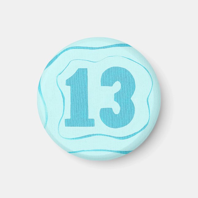 Nummer 13 magnet med vattenblå krusar (Framsidan)
