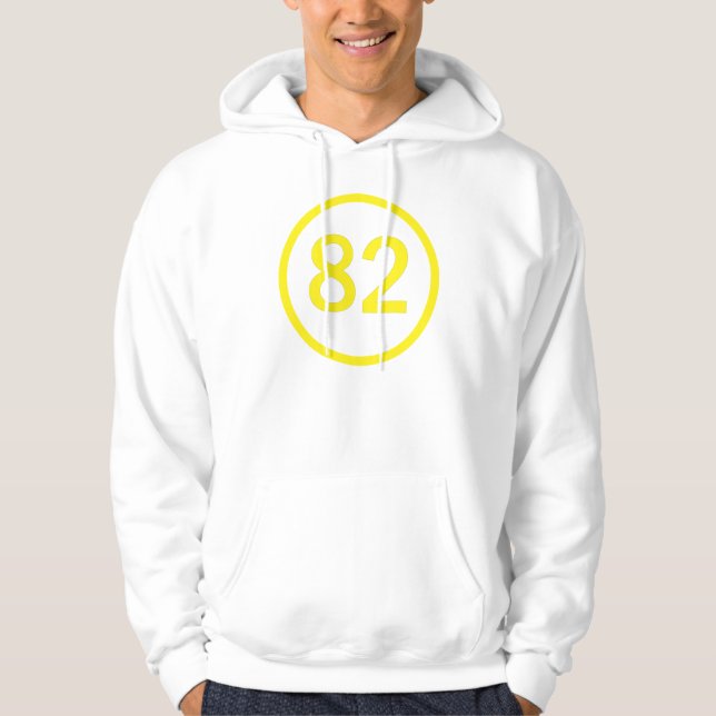 nummer 82, i en cirkel hoodie (Framsida)