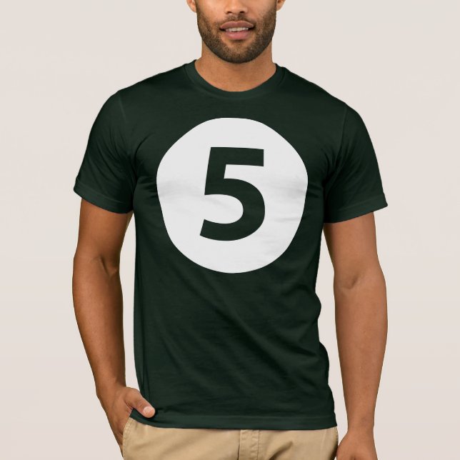 Nummer fem t shirt (Framsida)